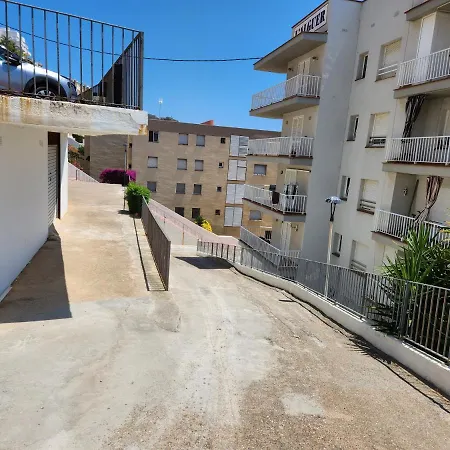 Les Pieds Dans L'eau, La Tete Dans Les Nuages, Appartement *